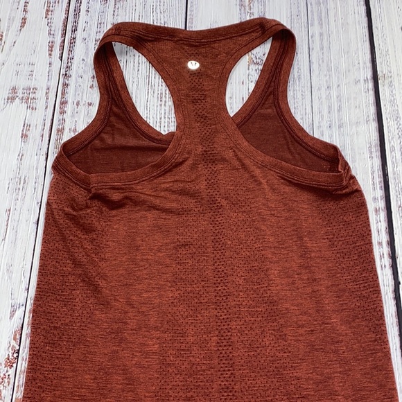 Lululemon athletic tank top size small/medium - Picture 5 of 6